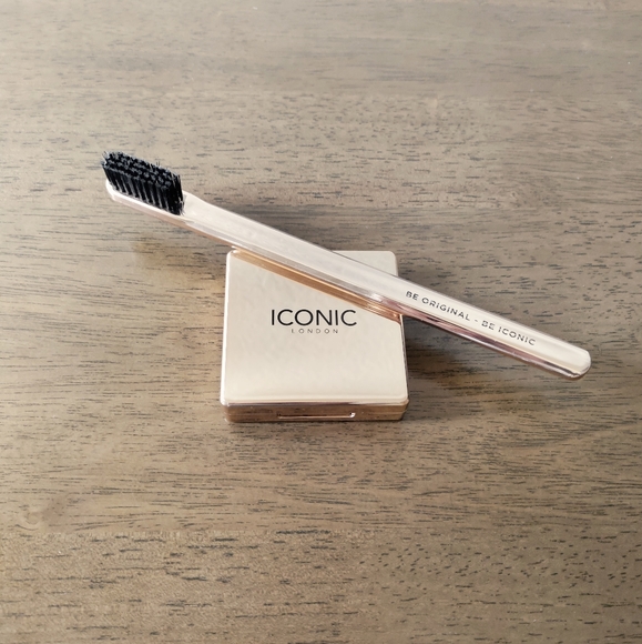 Iconic London Brow Silk & Brush Bundle - Picture 2 of 3